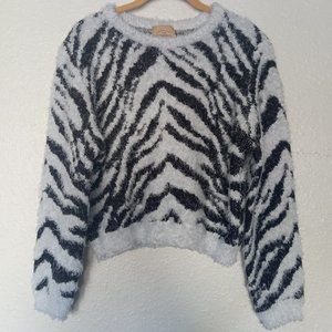Women's sweater with tiguere design Size XL